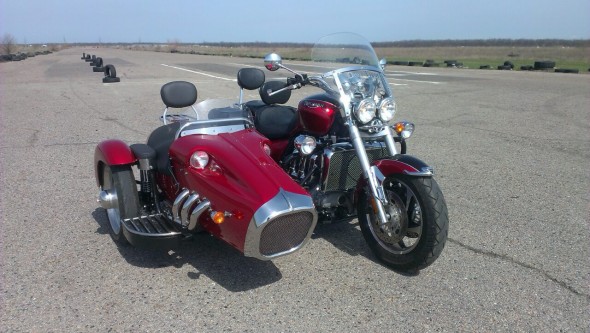 Triumph_Rocket_III_Moto.jpg