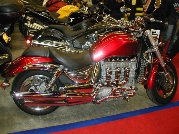 800px-Triumph_rocket_3.jpg (130.84 КБ) Просмотров: 523590 800px-Triumph_rocket_3.jpg